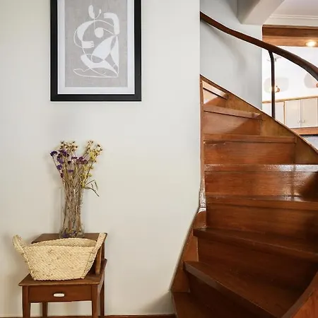 Relaxed Art Deco Maisonette Pagrati Apartment *